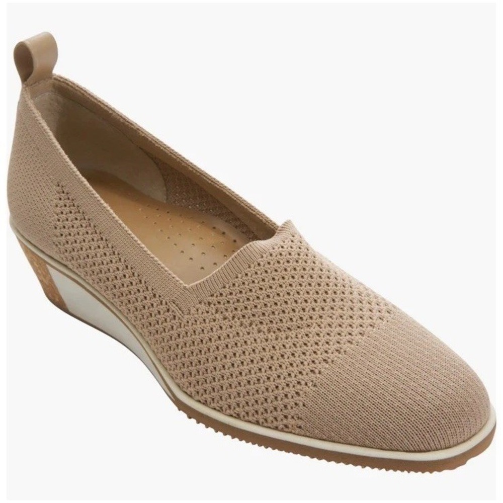 VANELi Galen Ladies‎ Wedge Pump Shoes Slip On ECRU Beige Women's 7M Brand New